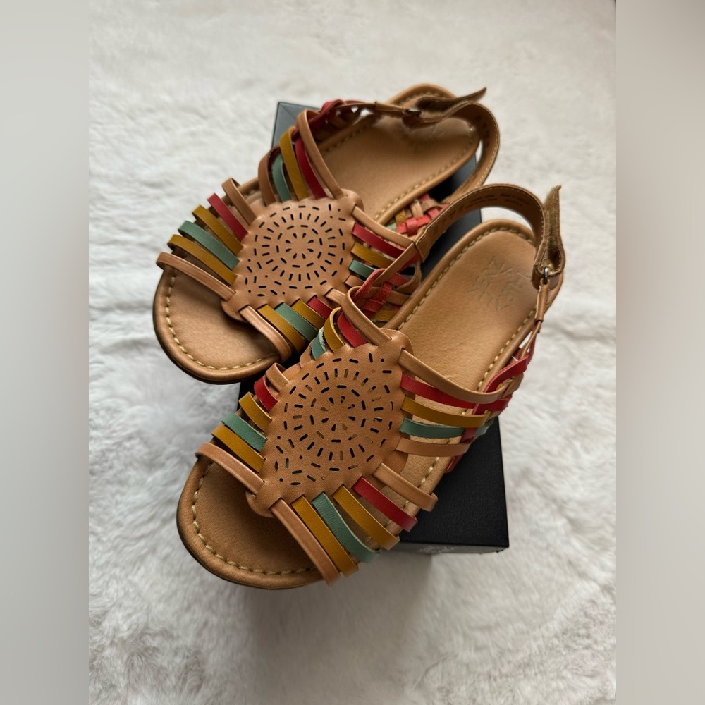 Like new Naturalizer Sandals
